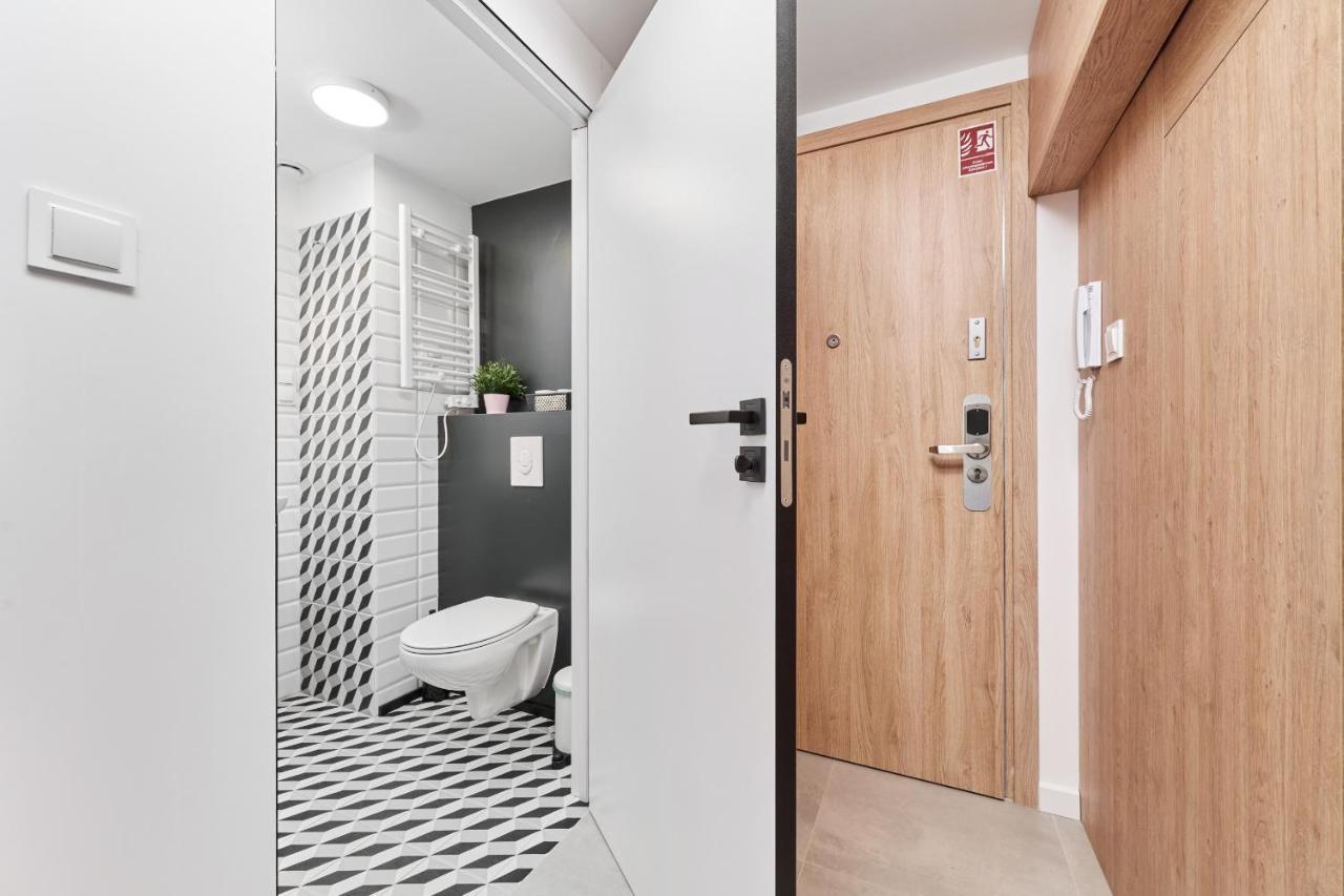 Airport Zarembowicza By Renters